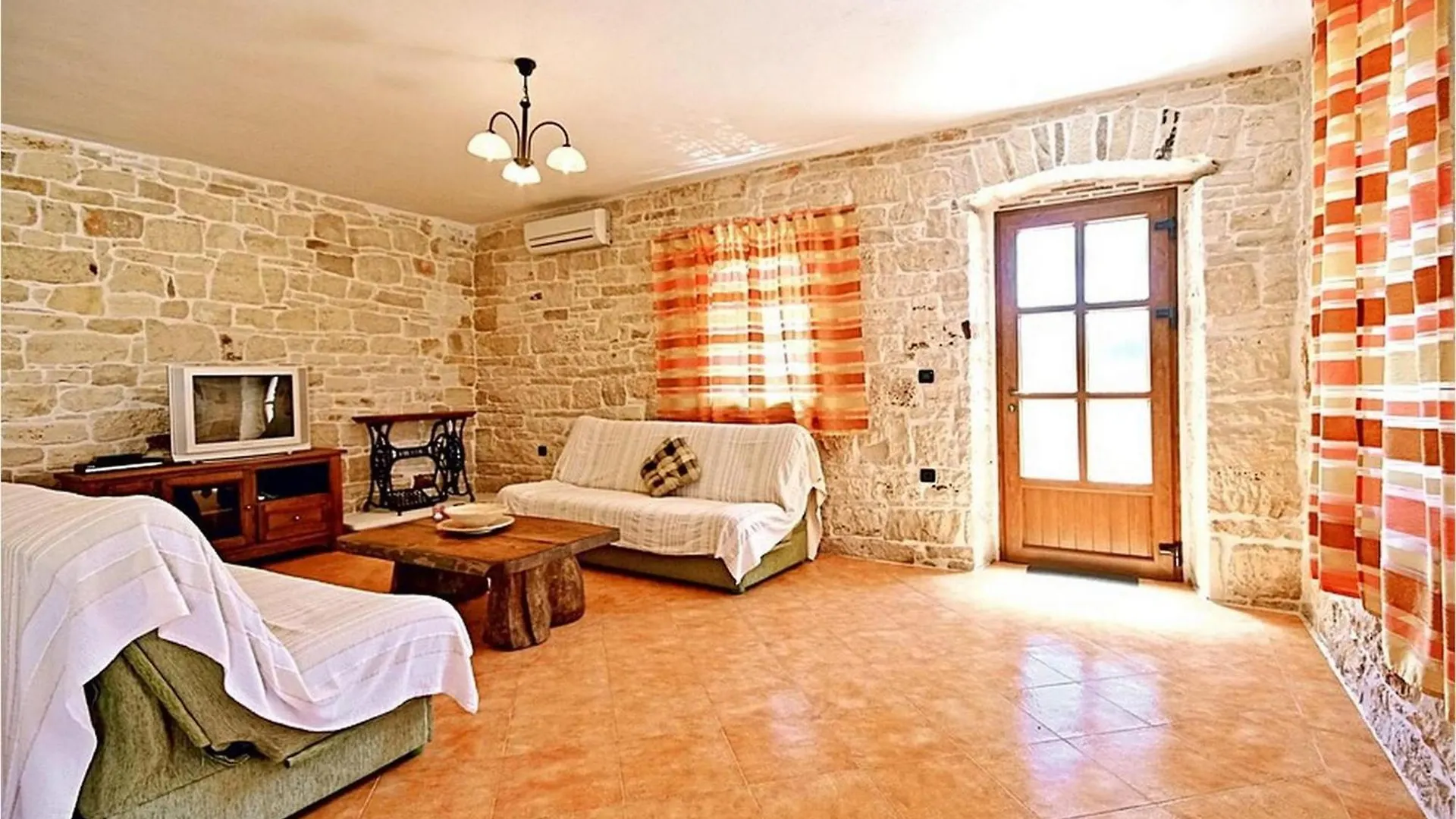 Villa David Tinjan 0*,  Croatia